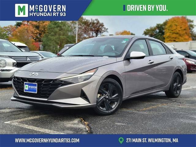 2023 Hyundai Elantra SEL FWD photo