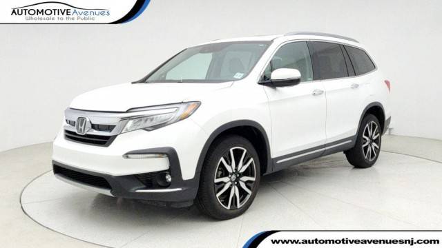 2022 Honda Pilot Touring 7-Passenger AWD photo