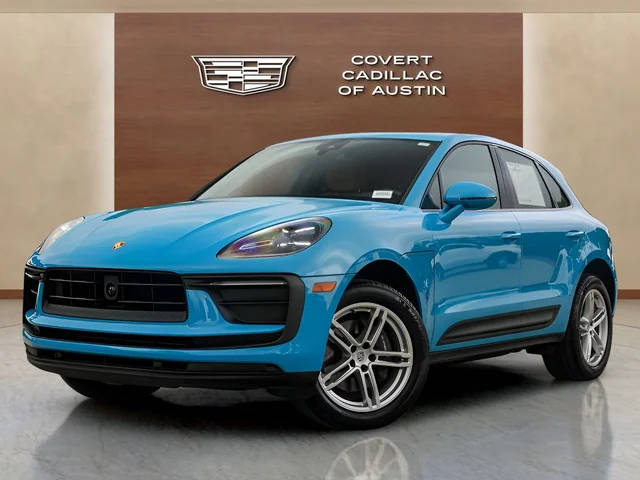 2022 Porsche Macan  AWD photo