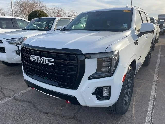 2022 GMC Yukon AT4 4WD photo