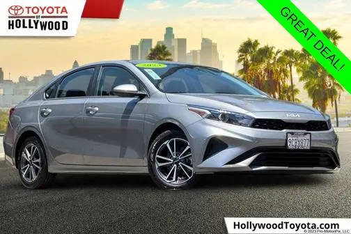 2023 Kia Forte LXS FWD photo