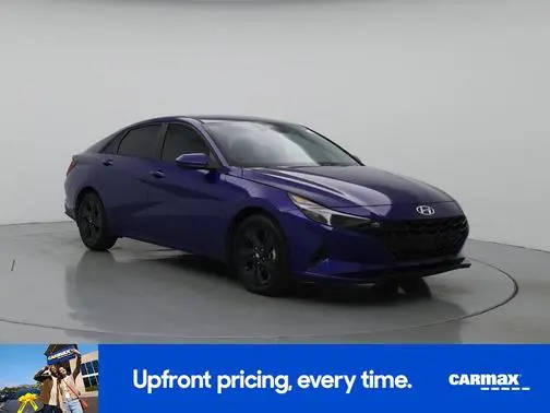 2023 Hyundai Elantra SEL FWD photo