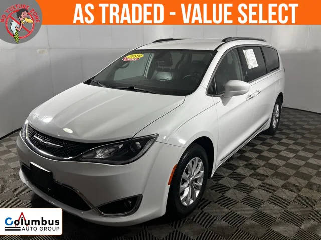 2019 Chrysler Pacifica Minivan Touring L FWD photo