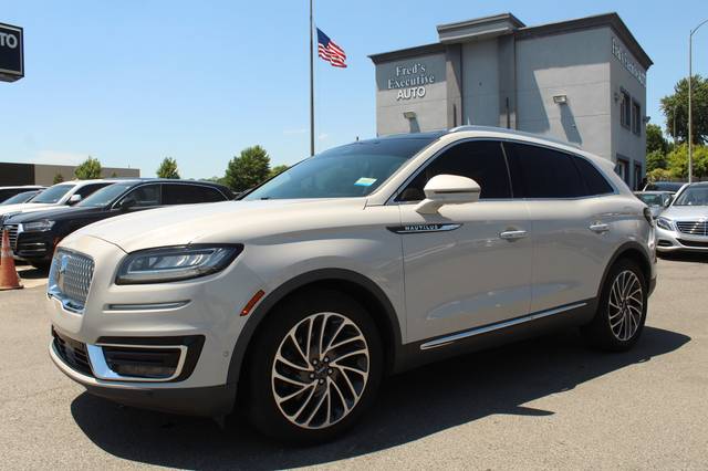 2019 Lincoln Nautilus Reserve FWD photo