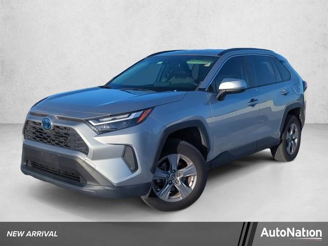 2022 Toyota RAV4 Hybrid XLE AWD photo