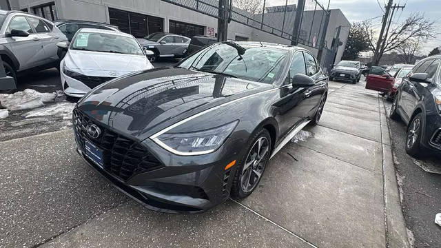 2022 Hyundai Sonata SEL Plus FWD photo