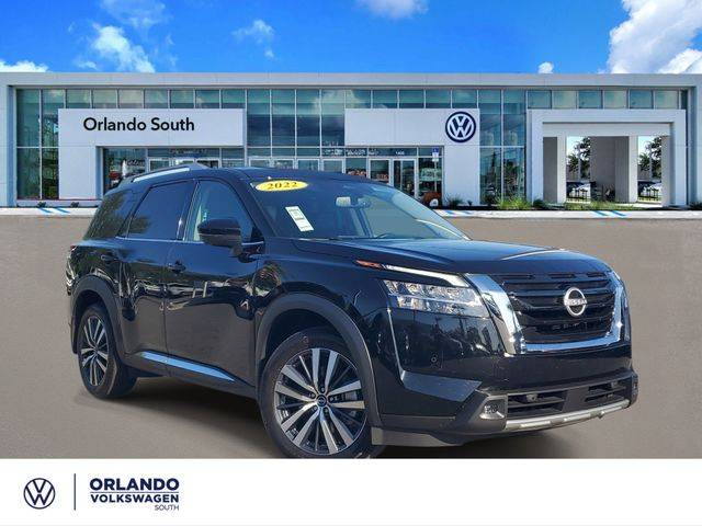 2022 Nissan Pathfinder Platinum 4WD photo