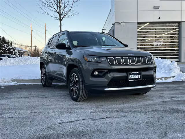 2022 Jeep Compass Limited 4WD photo