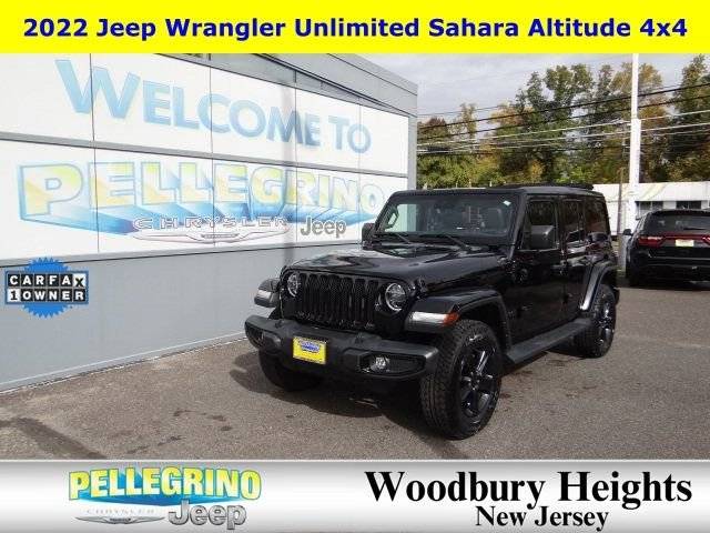 2022 Jeep Wrangler Unlimited Unlimited Sahara Altitude 4WD photo