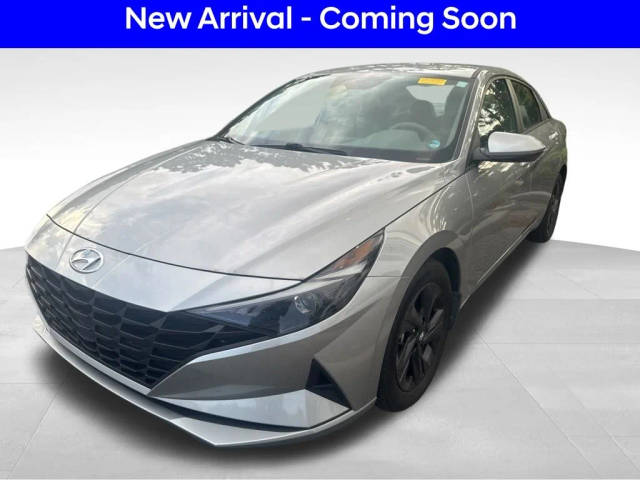 2023 Hyundai Elantra SEL FWD photo