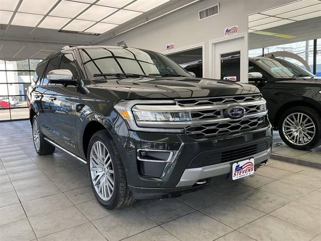 2022 Ford Expedition Platinum 4WD photo