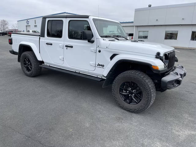 2022 Jeep Gladiator Altitude 4WD photo