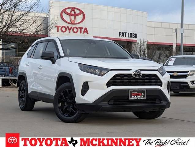 2022 Toyota RAV4 LE FWD photo