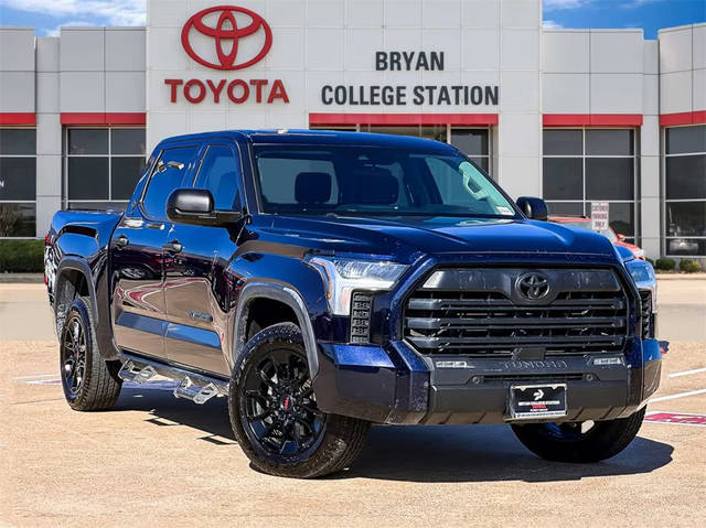 2022 Toyota Tundra SR5 4WD photo