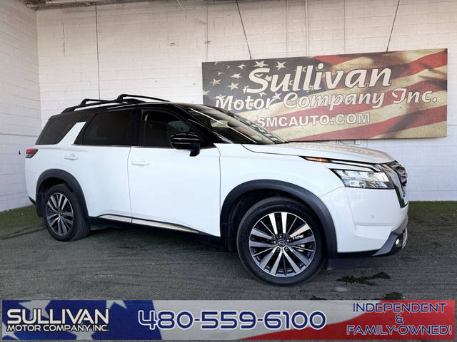 2022 Nissan Pathfinder Platinum FWD photo