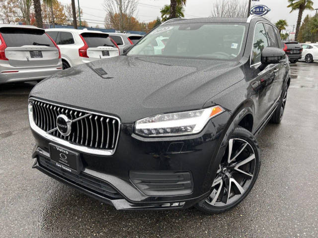 2022 Volvo XC90 Momentum AWD photo