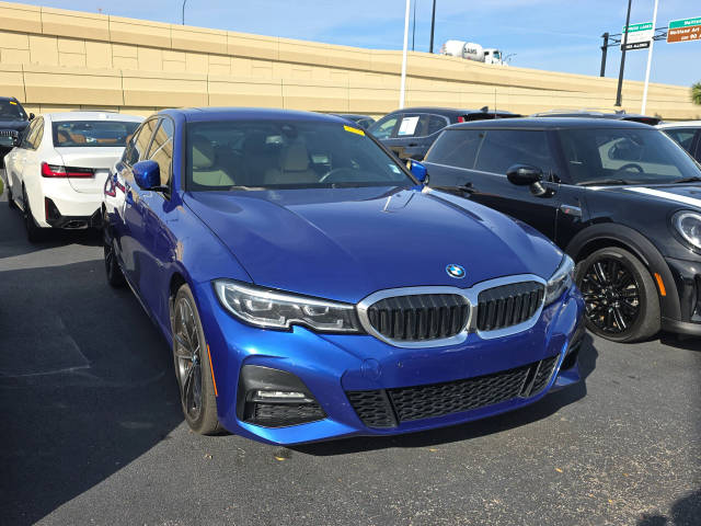 2022 BMW 3 Series 330e RWD photo