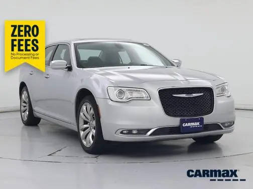 2020 Chrysler 300 Limited RWD photo