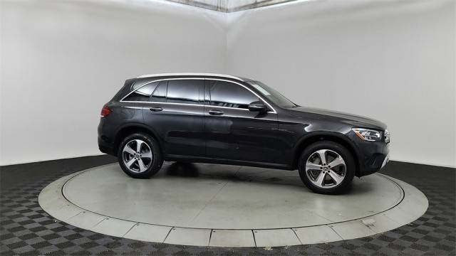 2022 Mercedes-Benz GLC-Class GLC 300 AWD photo