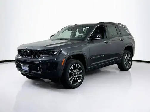 2022 Jeep Grand Cherokee Overland 4WD photo