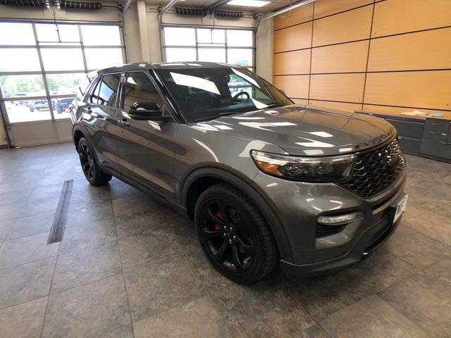 2022 Ford Explorer ST 4WD photo
