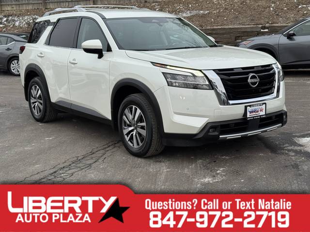 2022 Nissan Pathfinder SL 4WD photo