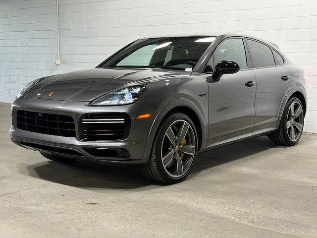 2023 Porsche Cayenne Coupe Turbo S E-Hybrid AWD photo
