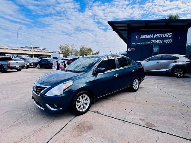 2017 Nissan Versa SV FWD photo