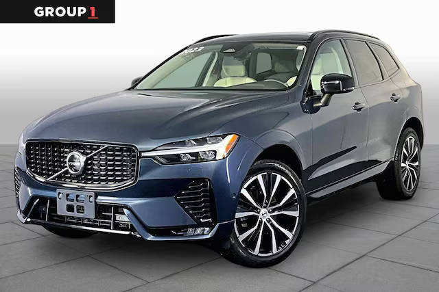 2023 Volvo XC60 Plus Dark Theme AWD photo