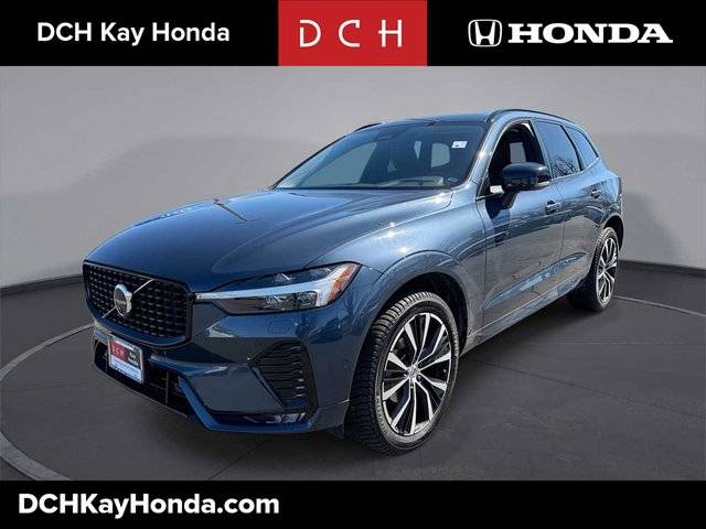 2023 Volvo XC60 Plus Dark Theme AWD photo