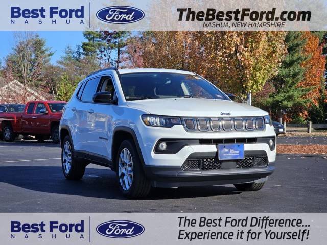 2022 Jeep Compass Latitude Lux 4WD photo