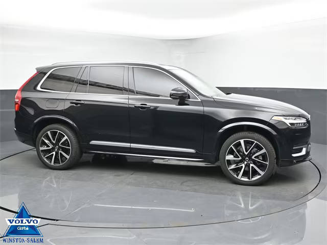 2023 Volvo XC90 Plus AWD photo