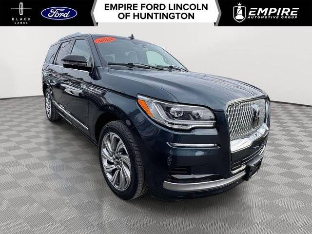 2022 Lincoln Navigator Reserve 4WD photo