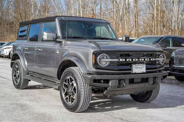 2022 Ford Bronco 4 Door Outer Banks 4WD photo