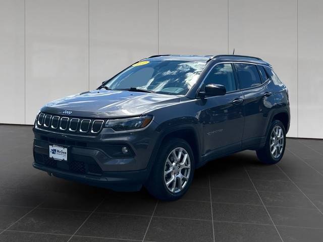 2022 Jeep Compass Latitude Lux 4WD photo
