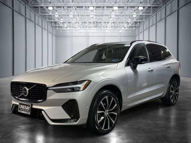 2023 Volvo XC60 Plus Dark Theme AWD photo