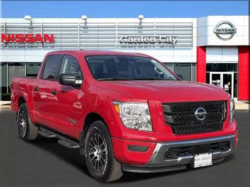 2022 Nissan Titan SV 4WD photo