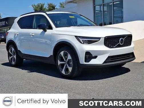 2023 Volvo XC40 Plus Dark Theme AWD photo