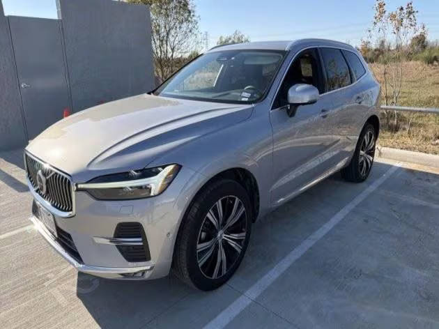 2023 Volvo XC60 Plus Bright Theme FWD photo