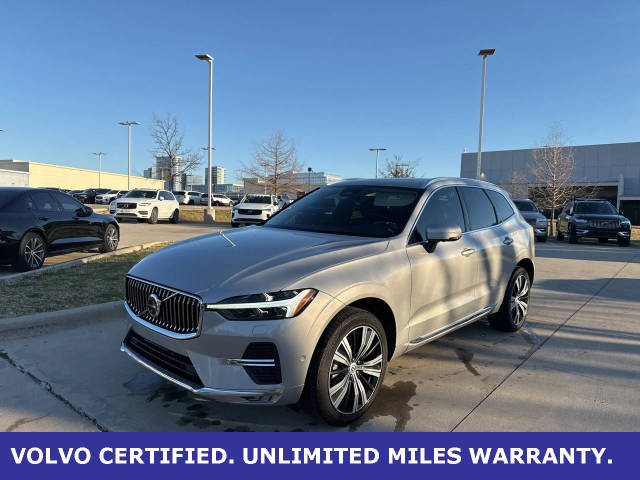 2023 Volvo XC60 Plus Bright Theme FWD photo