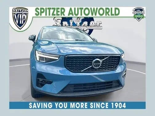 2023 Volvo XC40 Plus Dark Theme AWD photo