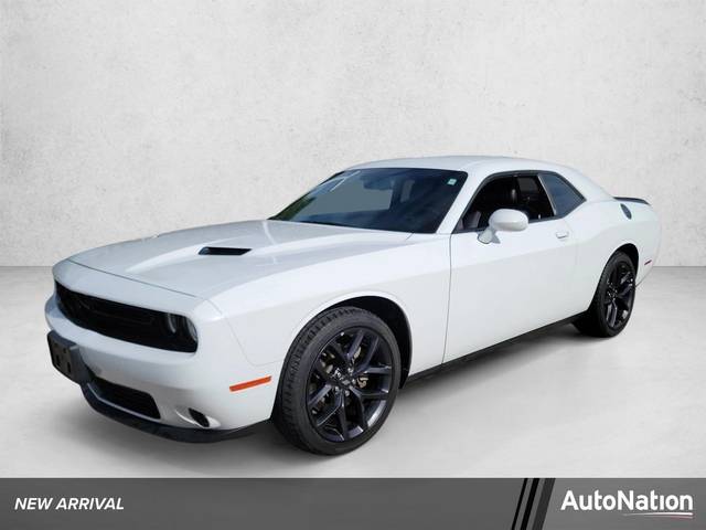2022 Dodge Challenger SXT RWD photo