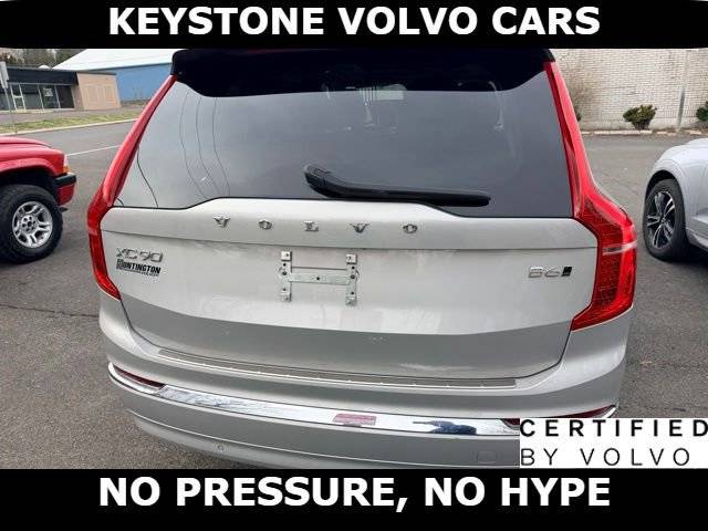 2023 Volvo XC90 Plus AWD photo