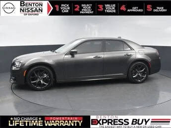 2022 Chrysler 300 Touring L RWD photo