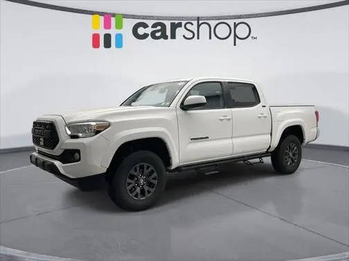 2022 Toyota Tacoma SR5 4WD photo