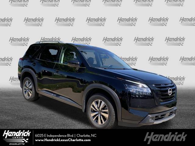 2022 Nissan Pathfinder SL 4WD photo