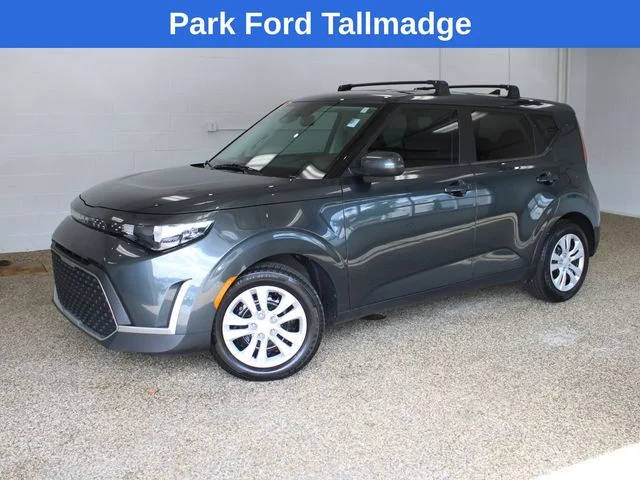 2023 Kia Soul LX FWD photo