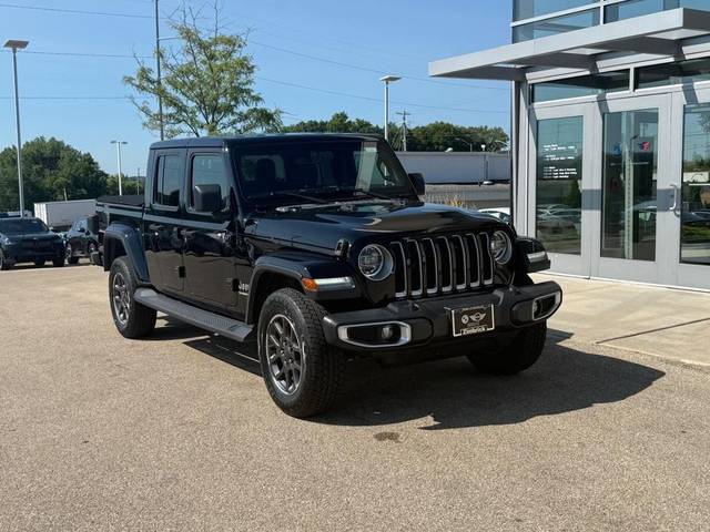 2021 Jeep Gladiator Overland 4WD photo