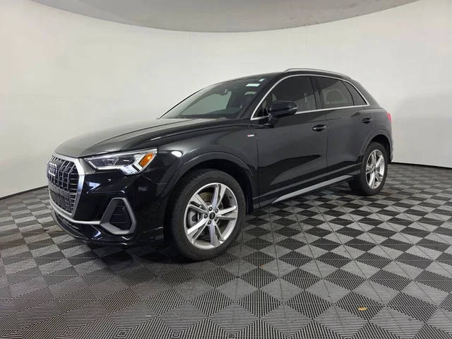 2022 Audi Q3 S line Premium Plus AWD photo