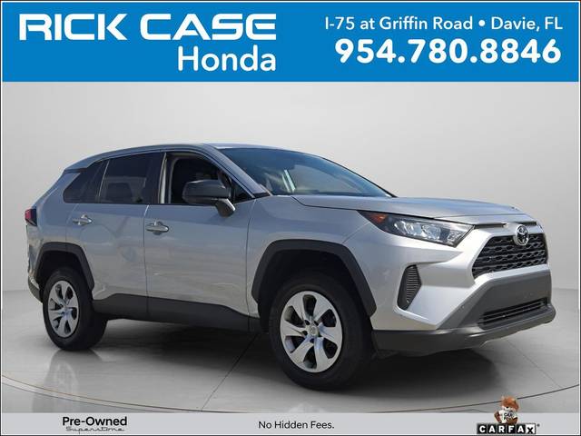2022 Toyota RAV4 LE AWD photo